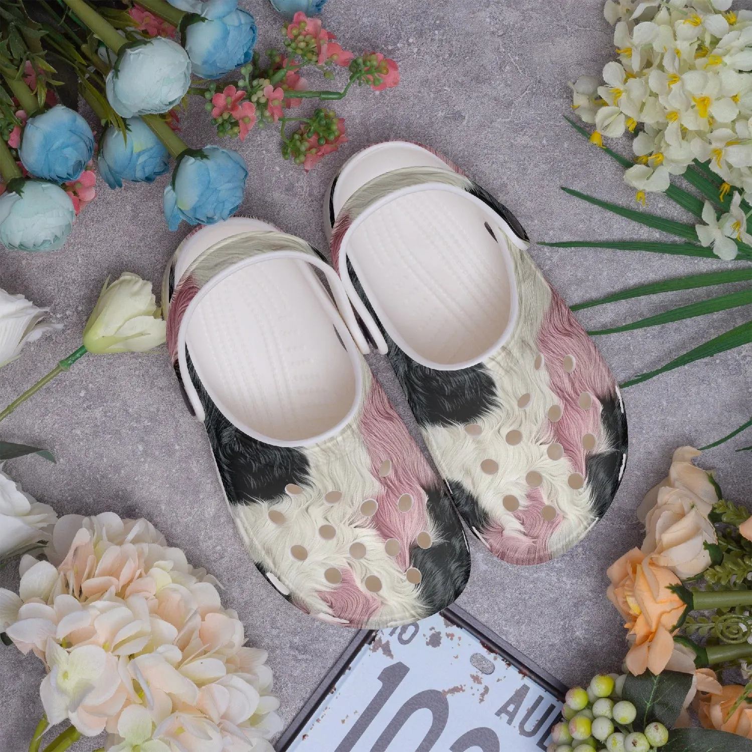 626. Kids Clogs