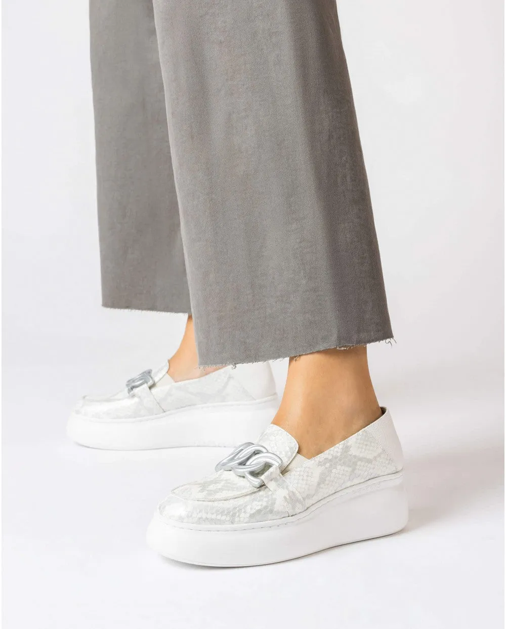 'Begin' women's moccasin - silver