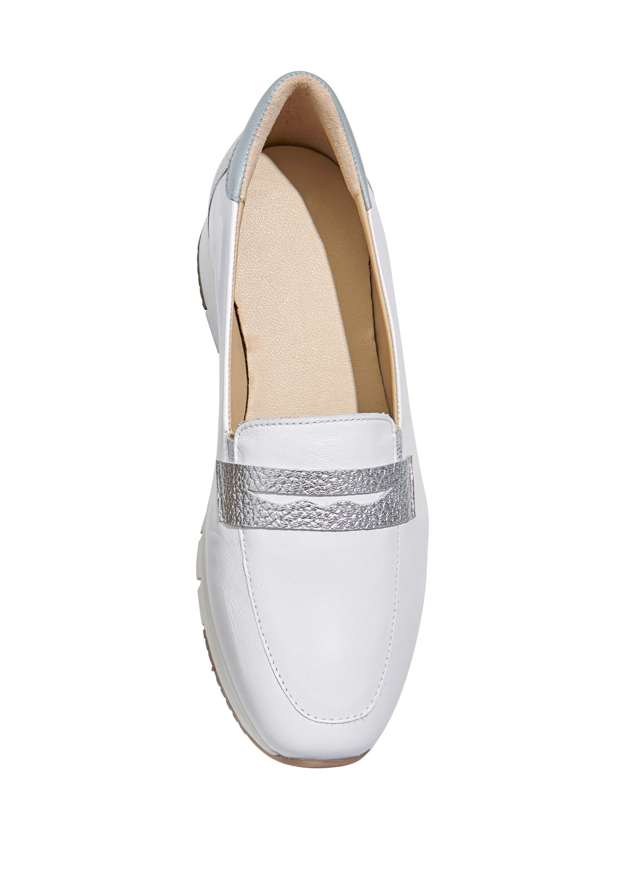 Comfort width leather moccasin