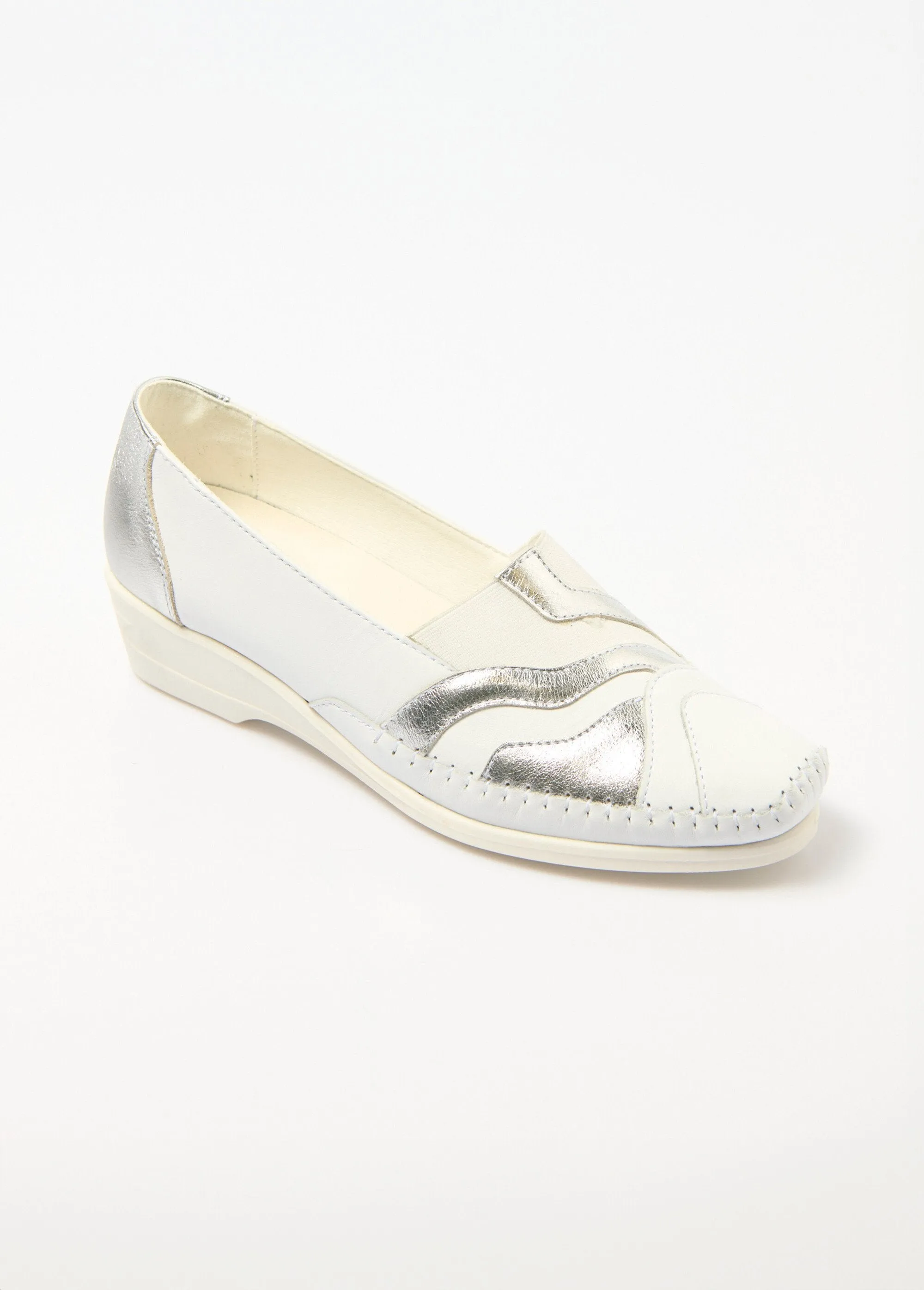 Elasticated leather loafers, comfort width
