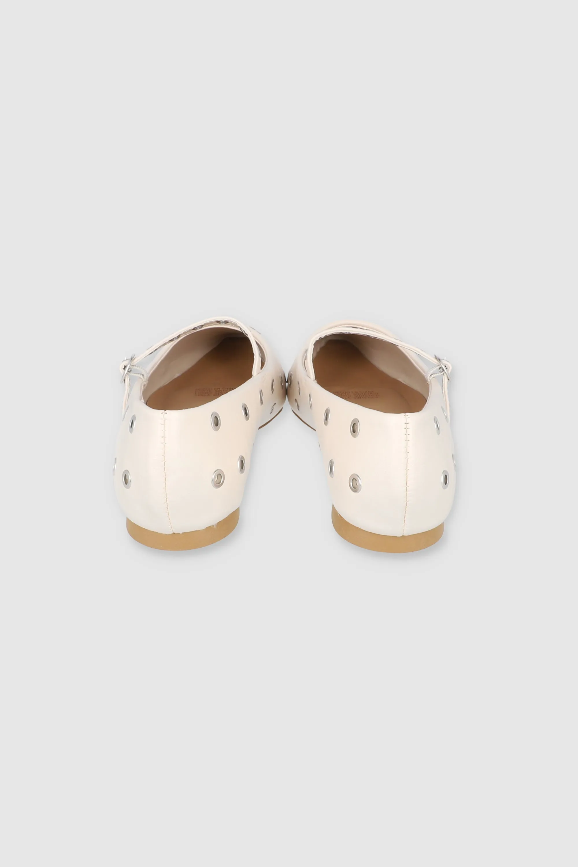 Flat puntal eyelets tira