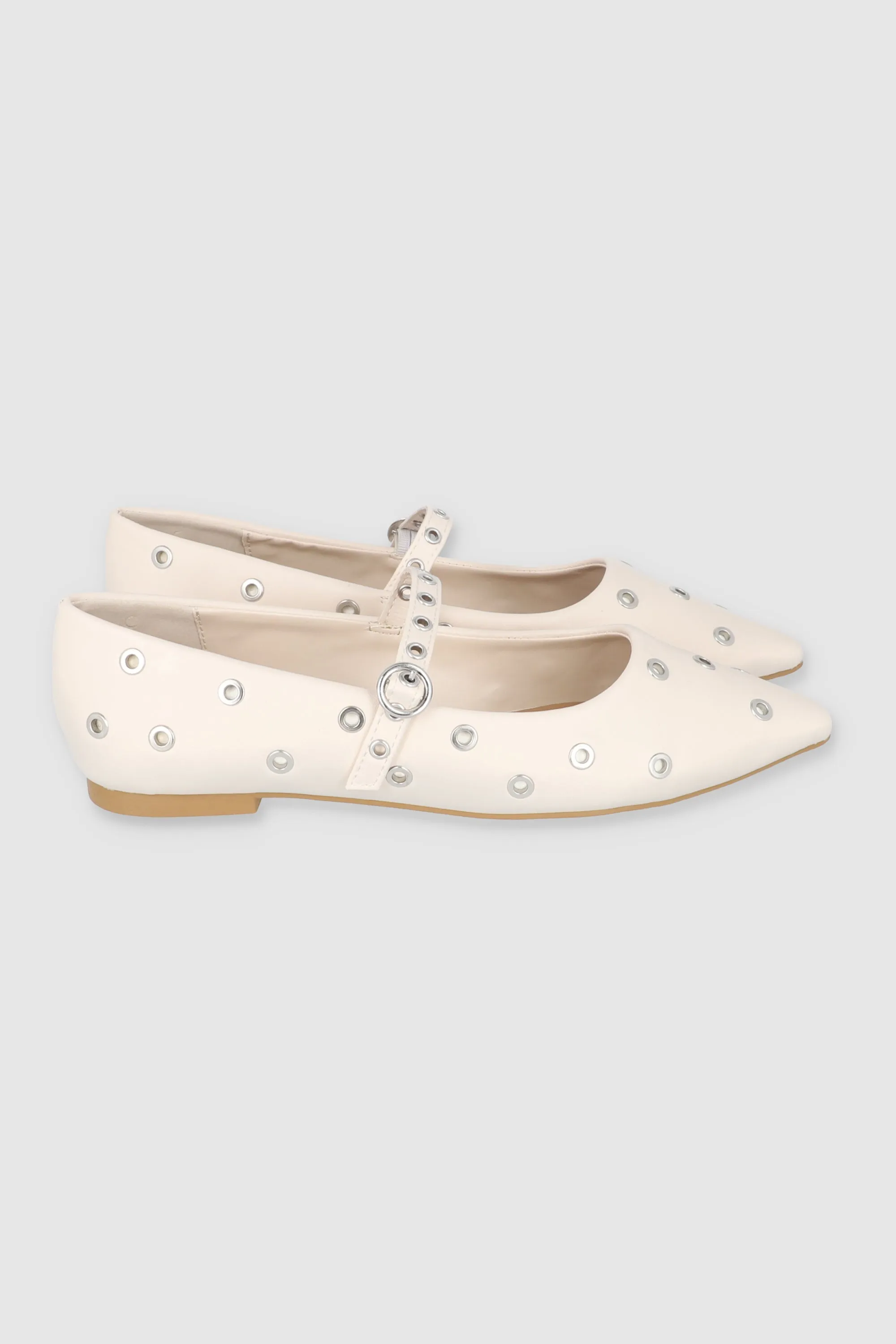 Flat puntal eyelets tira