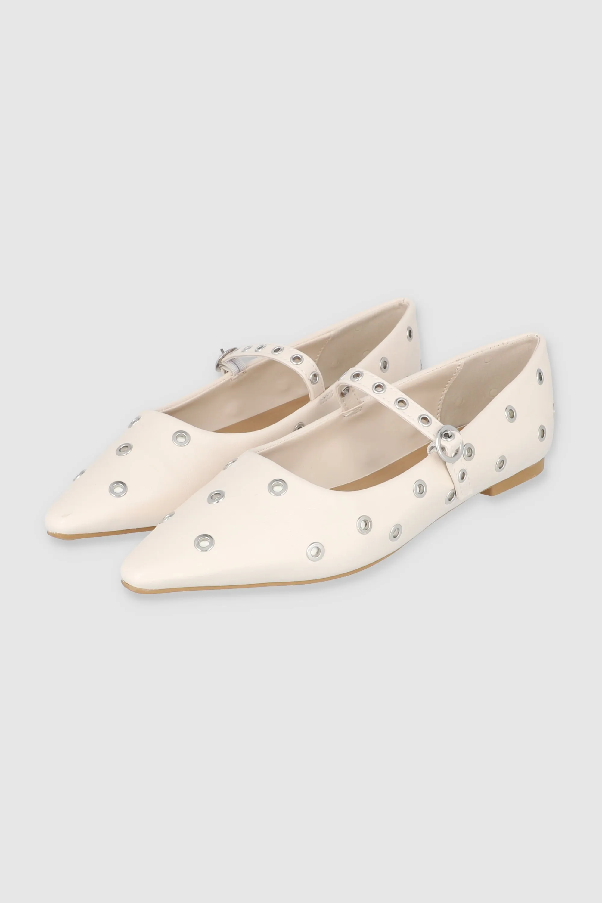 Flat puntal eyelets tira
