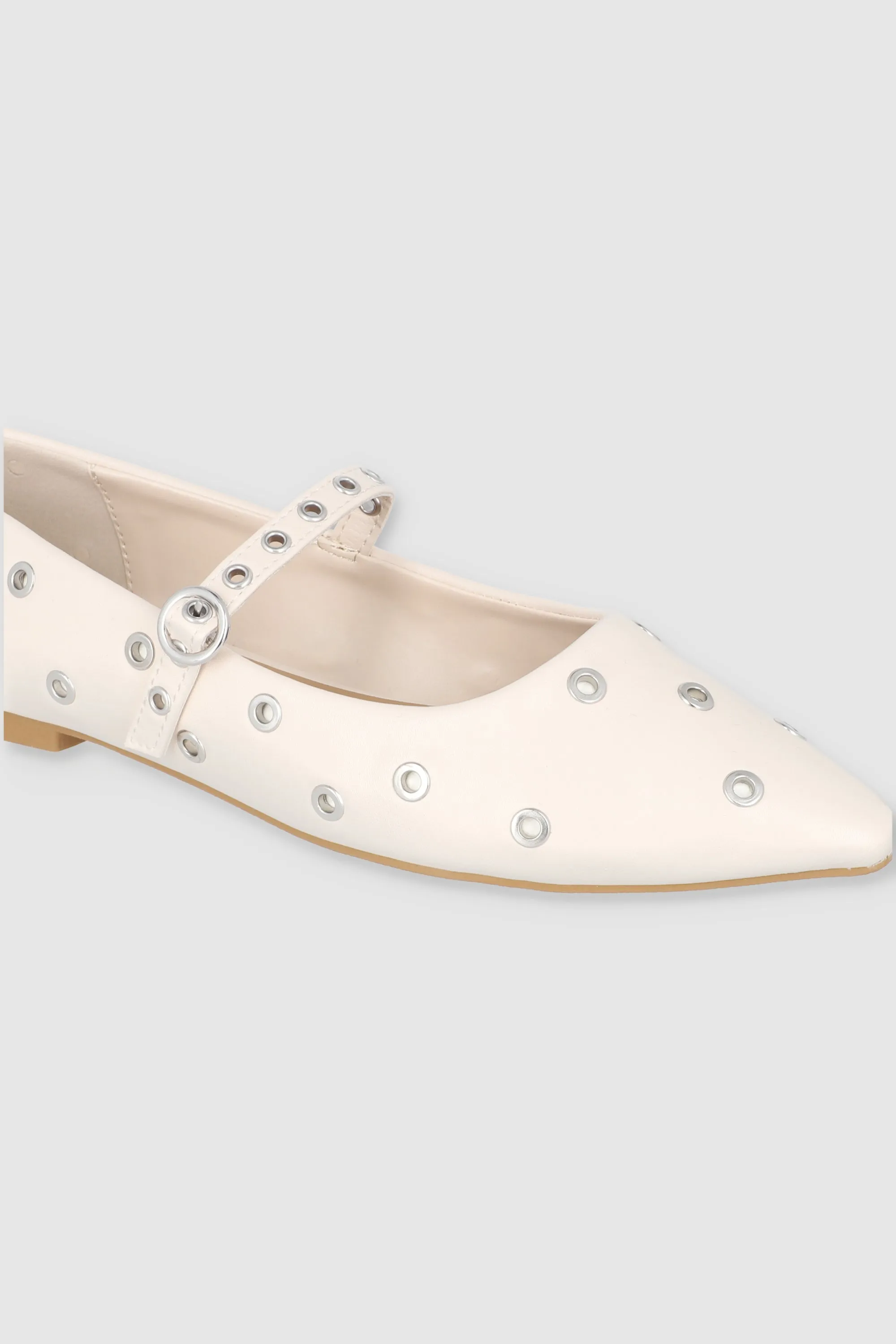 Flat puntal eyelets tira