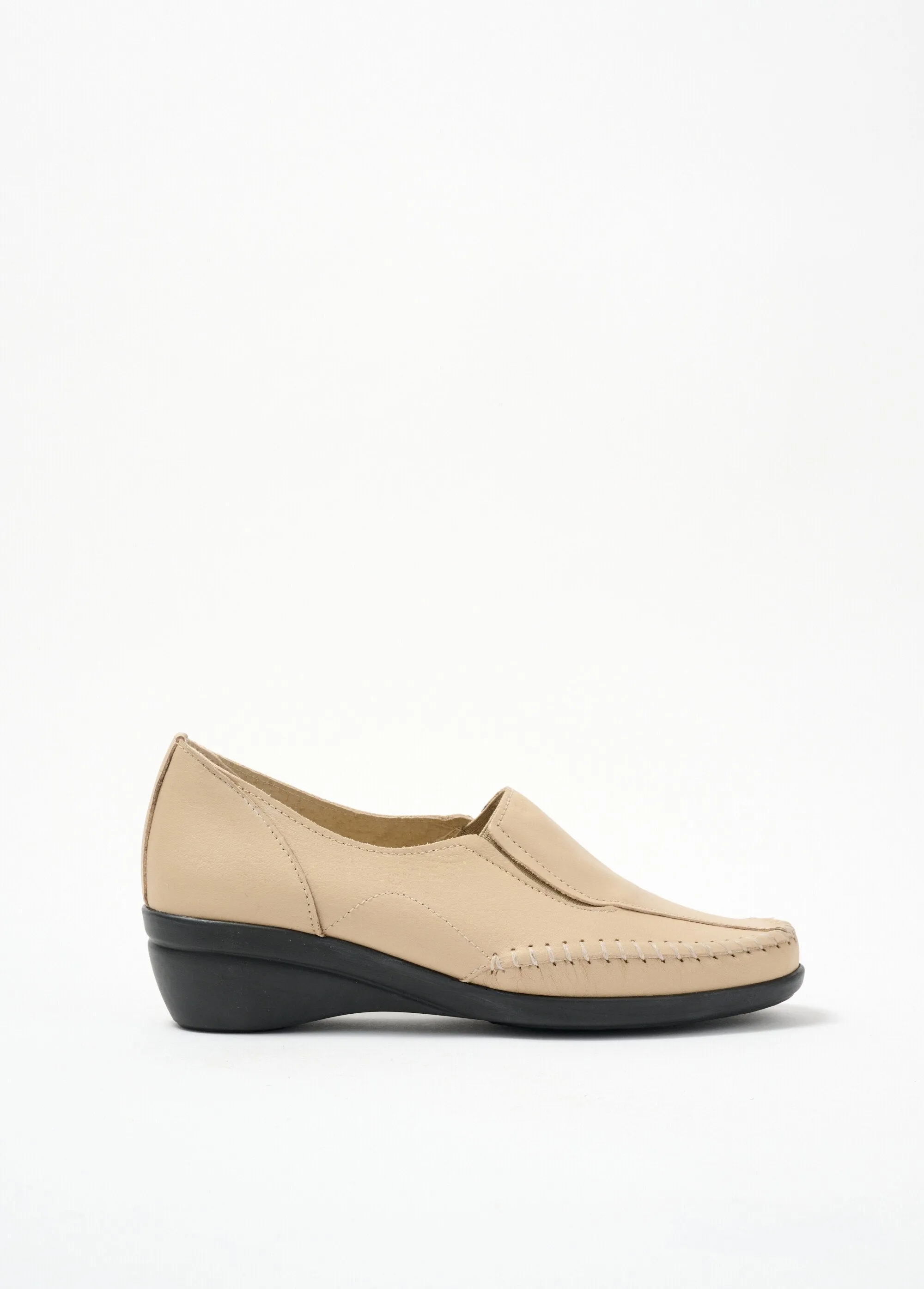 Large-width leather wedge loafers