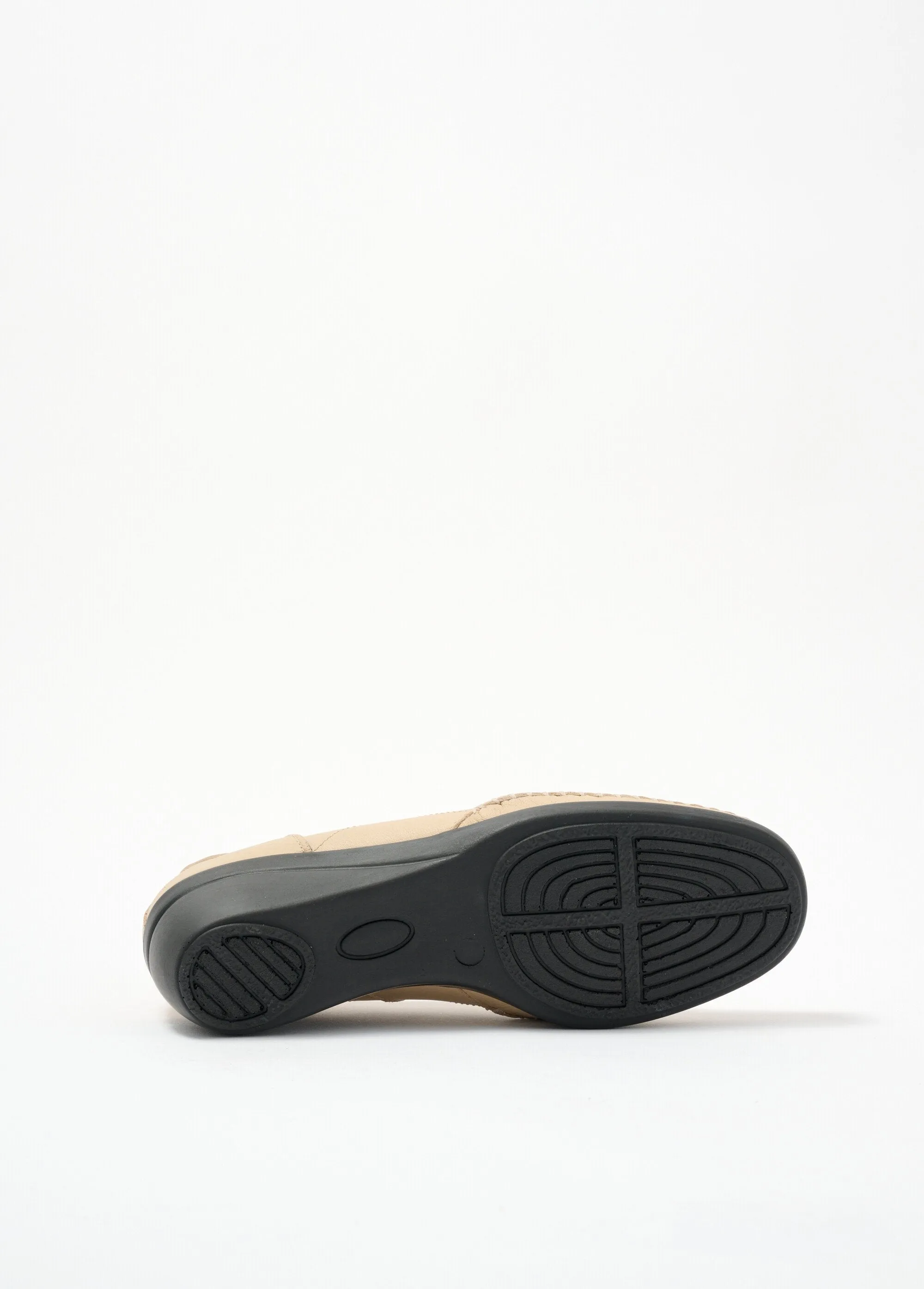 Large-width leather wedge loafers