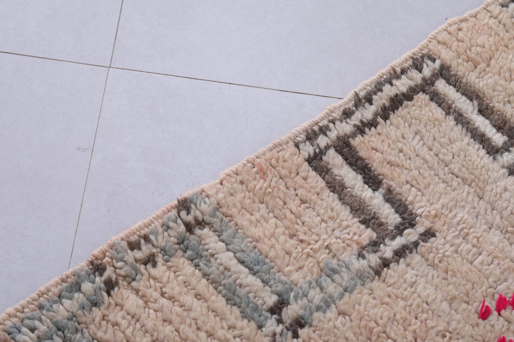 Vintage Berber Rug - Handwoven Moroccan Treasure 4.2 X 8.1 Feet