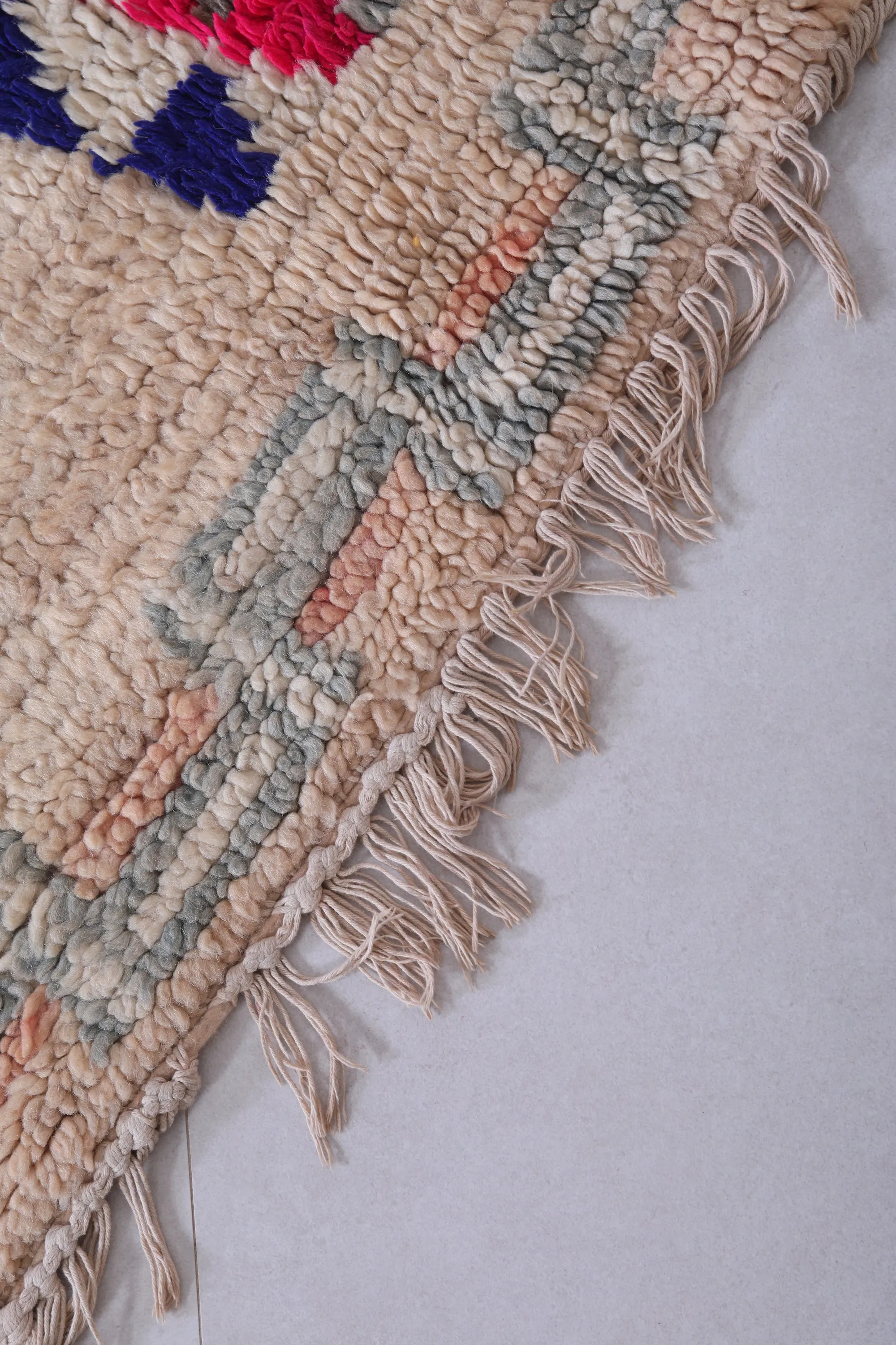 Vintage Berber Rug - Handwoven Moroccan Treasure 4.2 X 8.1 Feet