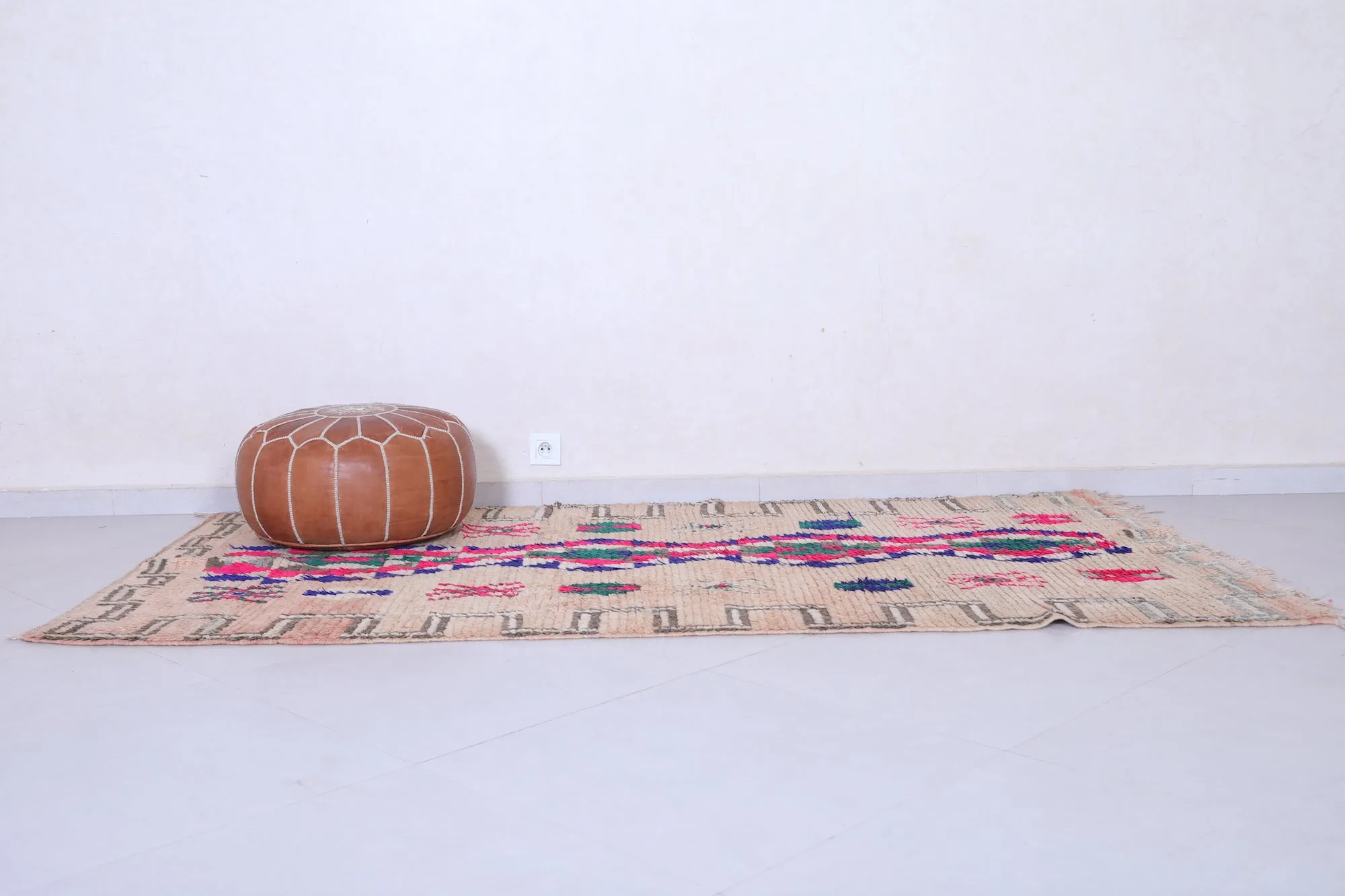 Vintage Berber Rug - Handwoven Moroccan Treasure 4.2 X 8.1 Feet