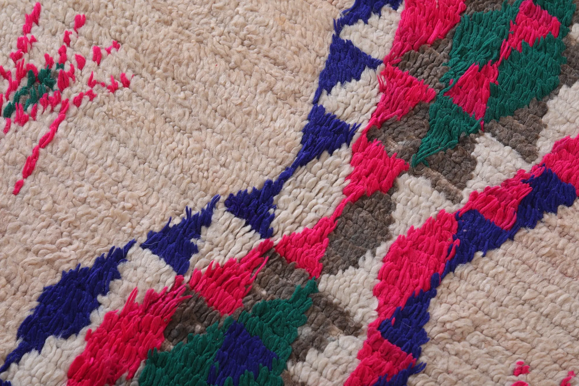 Vintage Berber Rug - Handwoven Moroccan Treasure 4.2 X 8.1 Feet